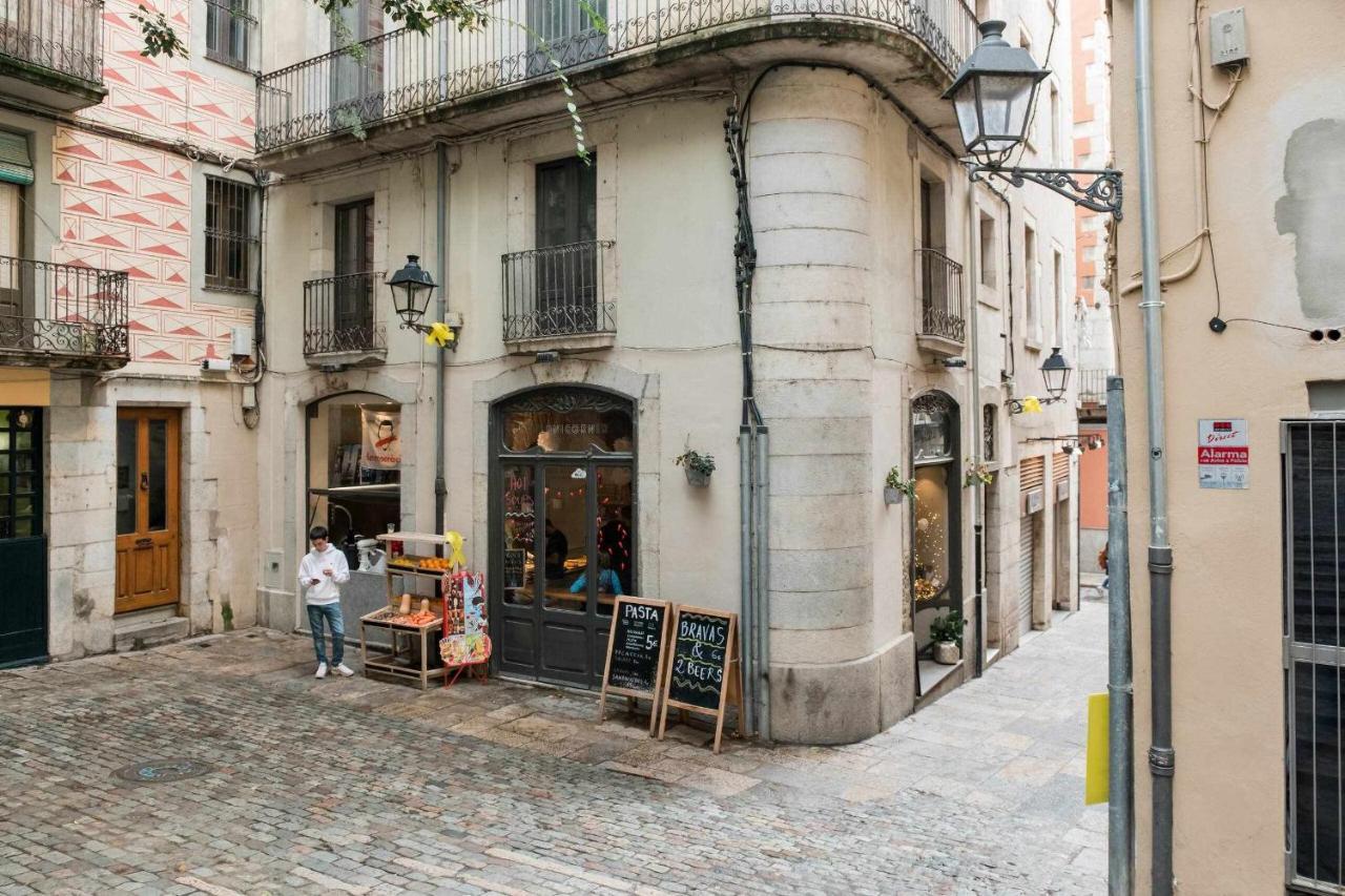 Revitalized Apartment In Historical Building Girona Zewnętrze zdjęcie