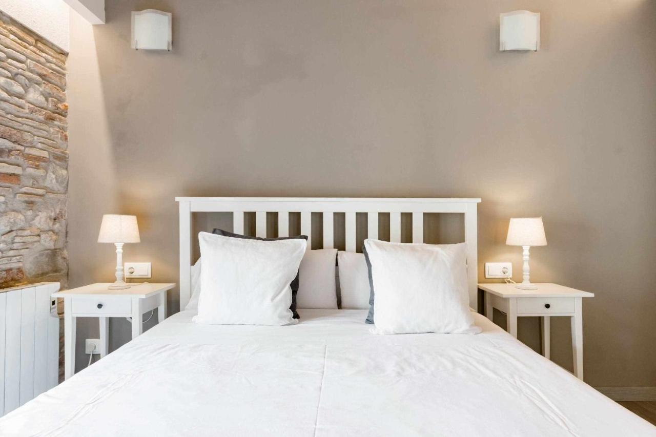 Revitalized Apartment In Historical Building Girona Zewnętrze zdjęcie