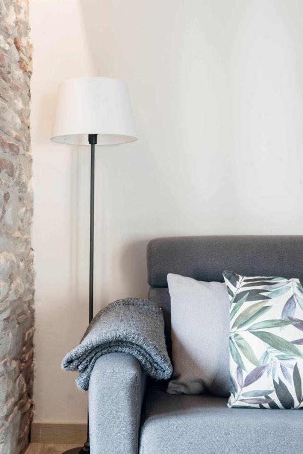 Revitalized Apartment In Historical Building Girona Zewnętrze zdjęcie